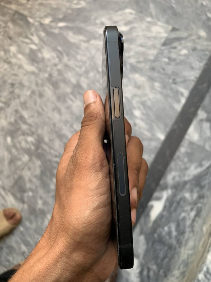 Apple iPhone 14 5