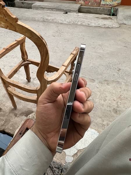 Iphone 14 pro max 2
