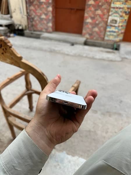 Iphone 14 pro max 7