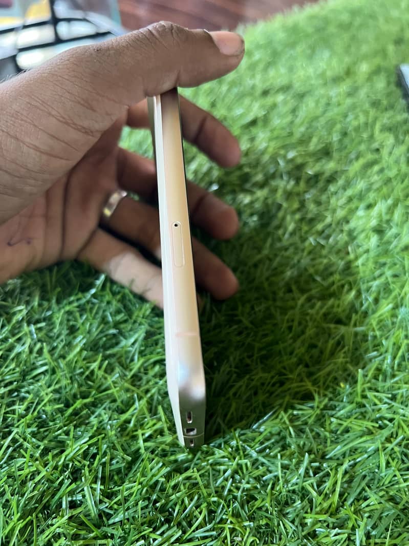 Google Pixel 8 3