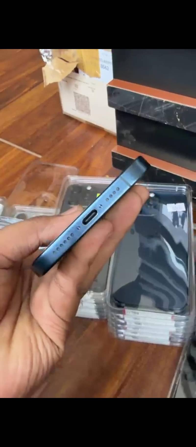 Apple iPhone 15 Pro Max 2