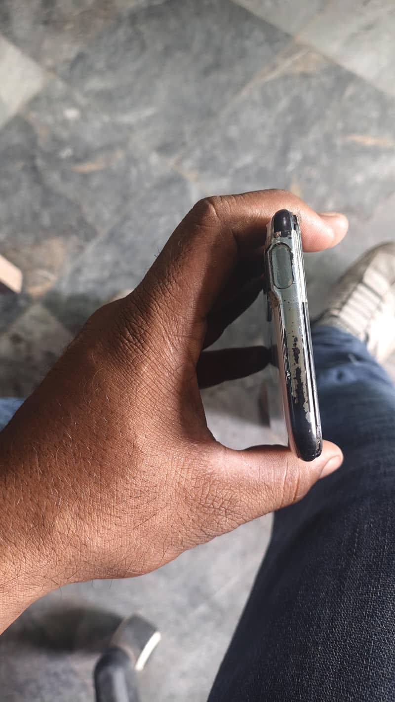 Tecno CAMON 15 Pro 9