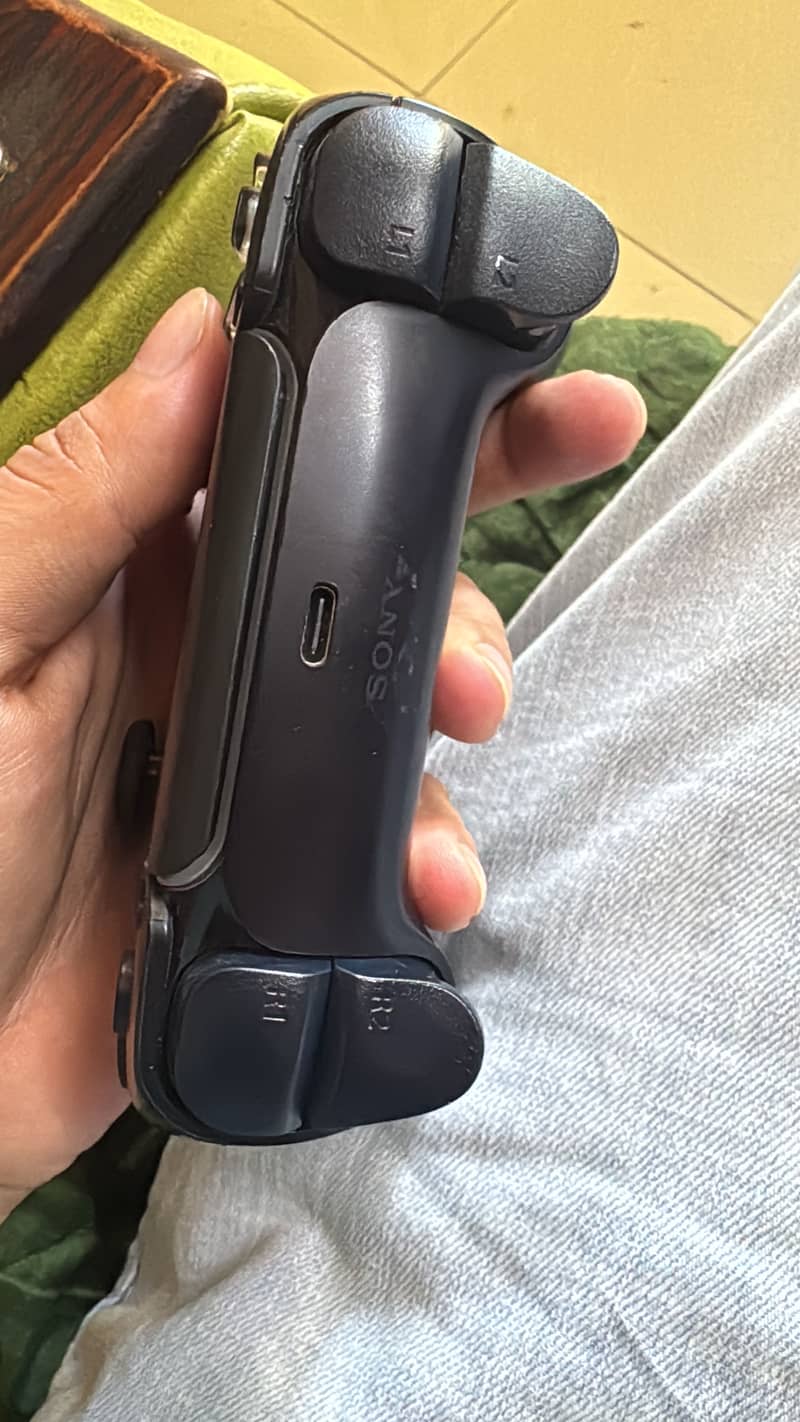 Custom ps5 controller 3