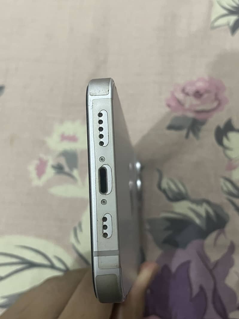 Apple iPhone 14 JV 6