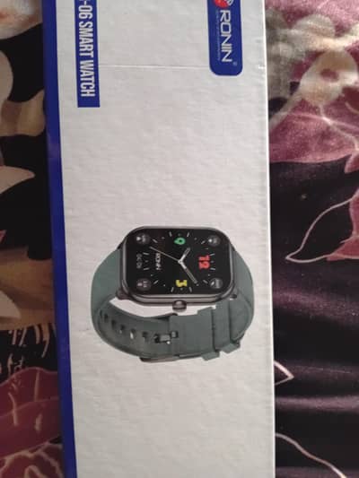 selling My Ronin R_06 Watch just few days used Need urgent money
