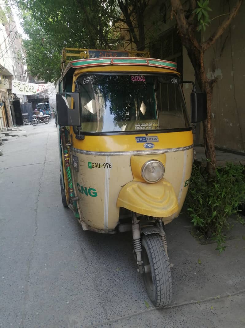 CNG Rikshaw 0