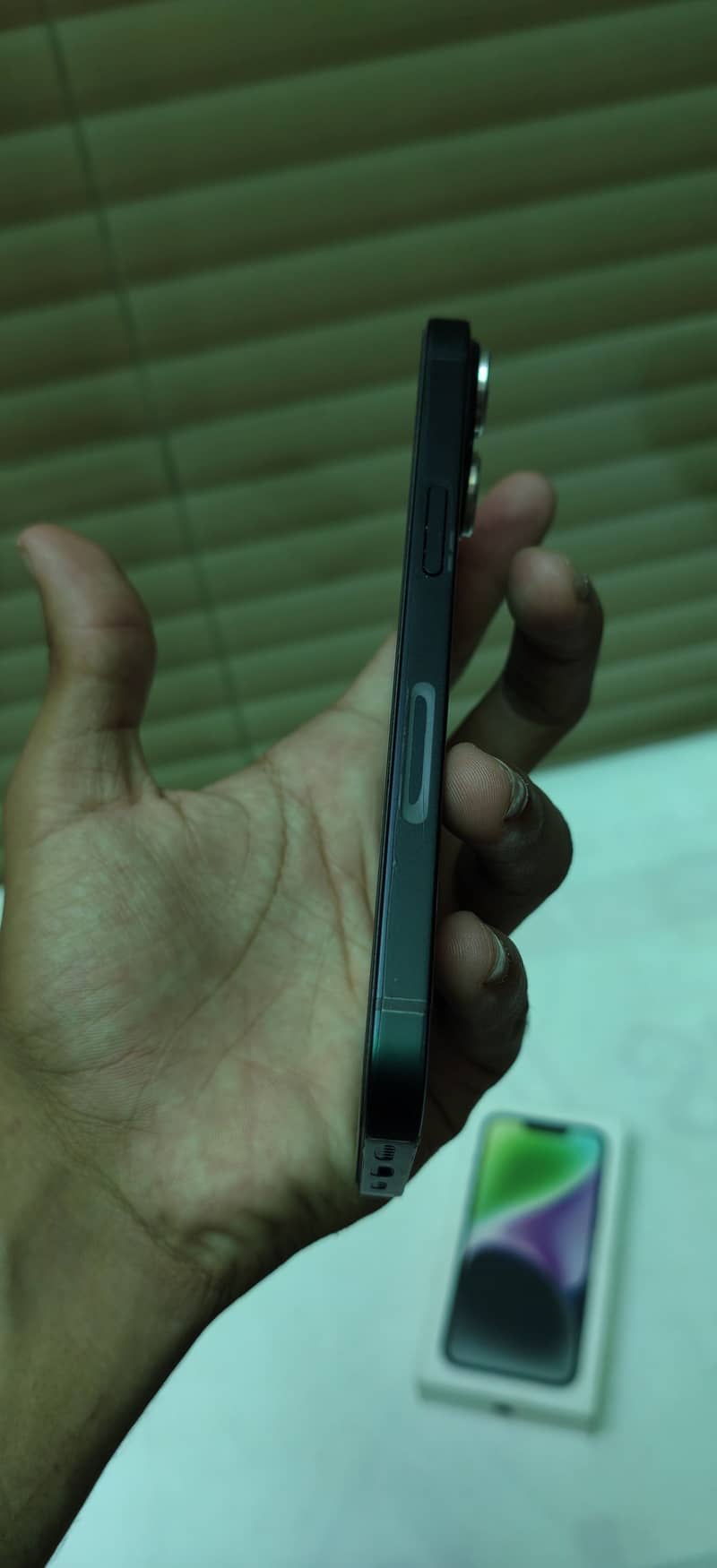 Apple iPhone 14 3