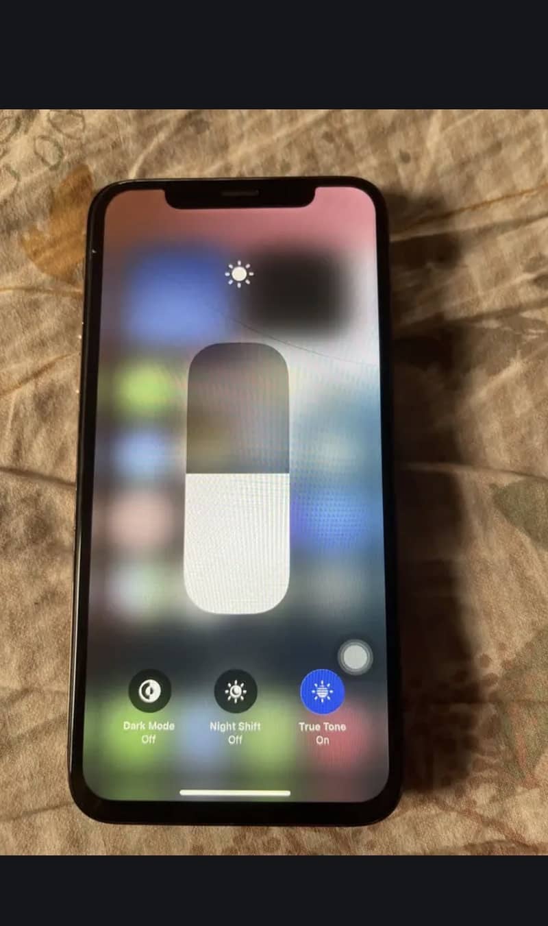 Apple iPhone XS 1