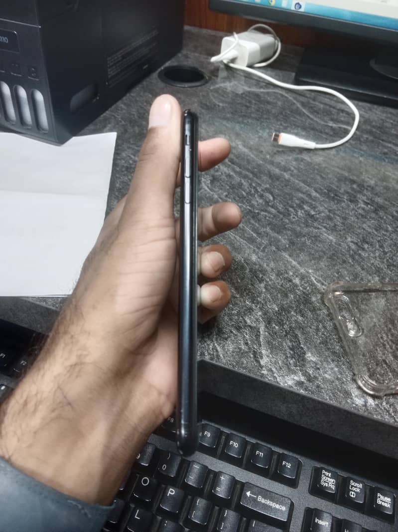 Apple iPhone 7 Plus 1