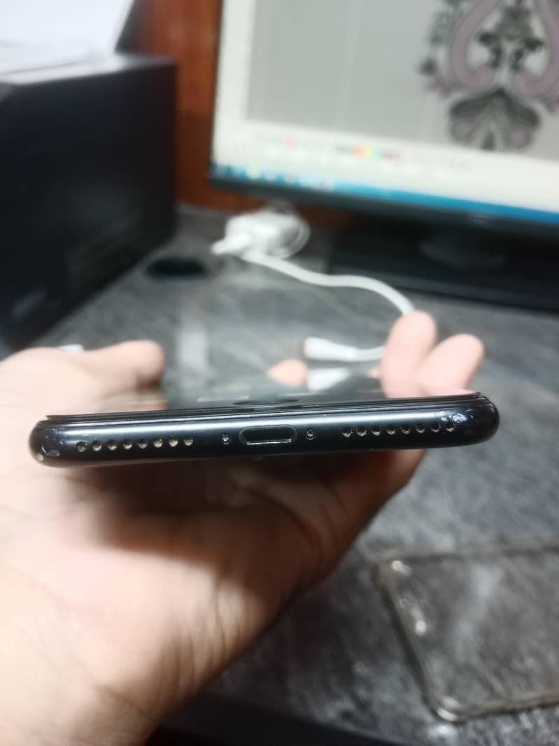 Apple iPhone 7 Plus 3