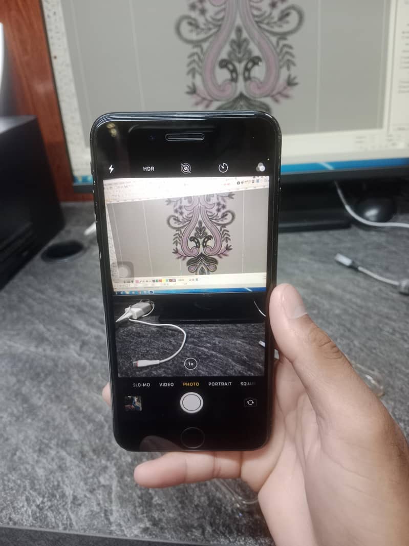 Apple iPhone 7 Plus 6