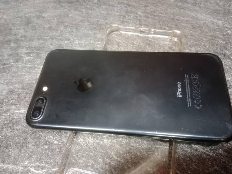 Apple iPhone 7 Plus 8