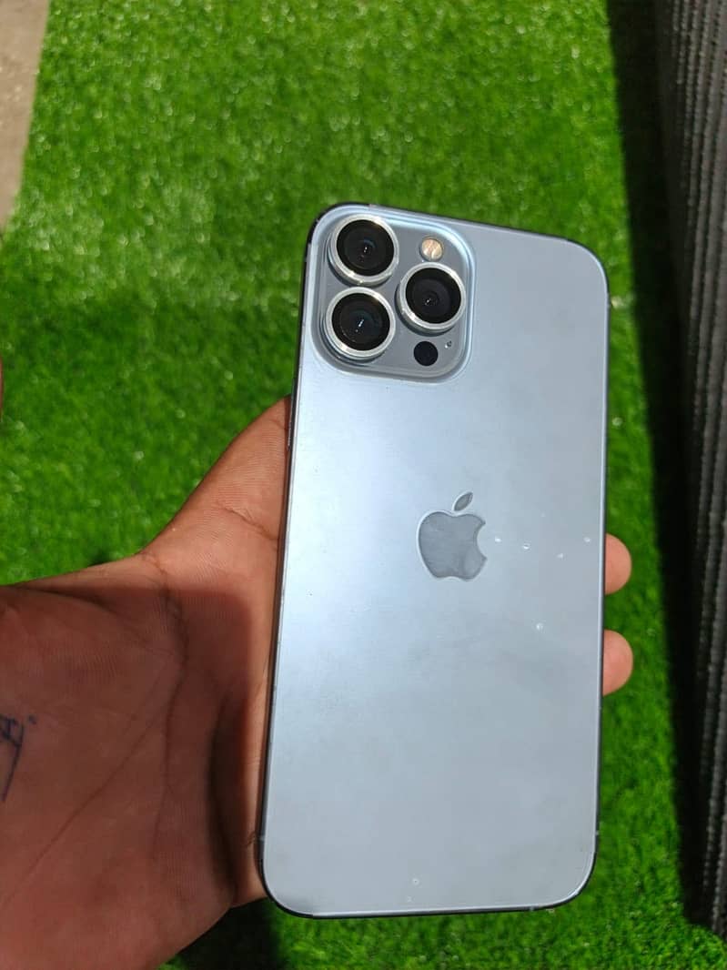 Apple iPhone 13 Pro Max 14