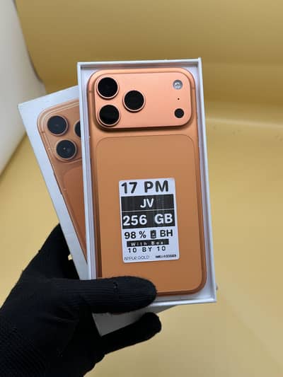 Apple iPhone 17 Pro Max Jv 256 GB 98% Battery Health 10 by 10 with Box