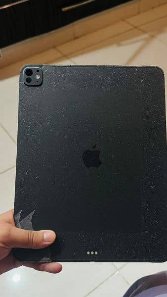 Apple iPad pro M5 Complete Box 0348/677/80/02 My imo