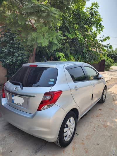 Toyota Vitz 2015