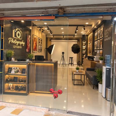 GOOD LOACTION SHOP FOR RENT IN BOCK 13-A, GULSHAN E IQBAL