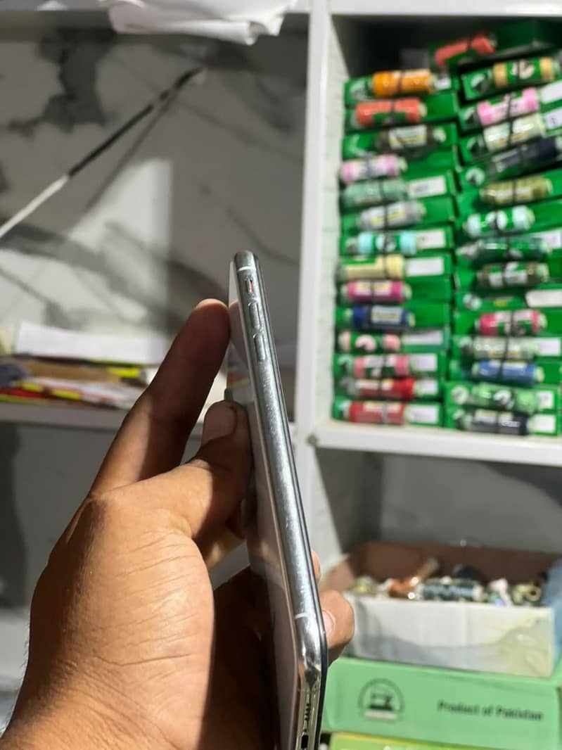 Apple iPhone XS Max 2