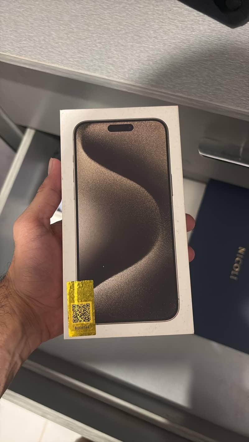 Apple iPhone 15 Pro Max 7