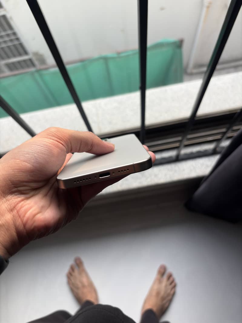 Apple iPhone 15 Pro Max 10