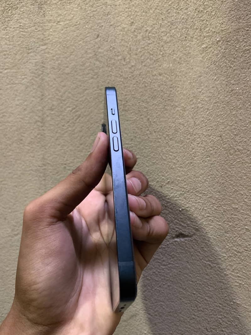 Apple iPhone 14 5