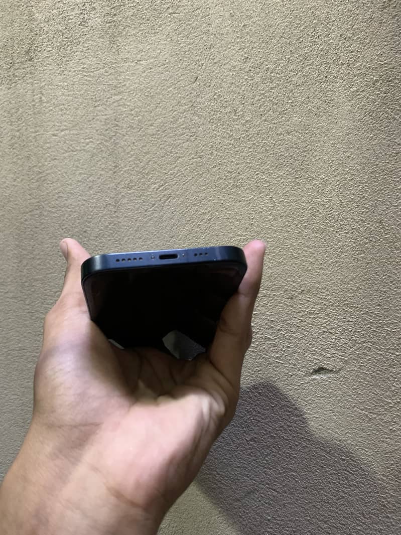 Apple iPhone 14 4