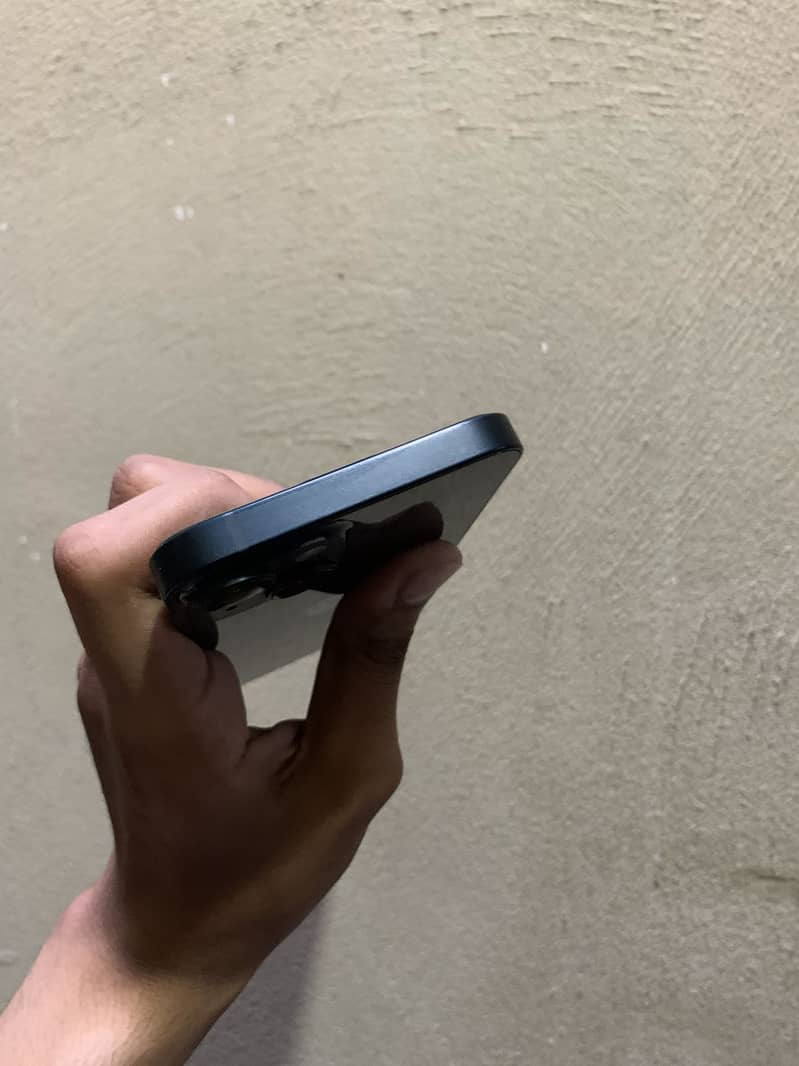 Apple iPhone 14 5