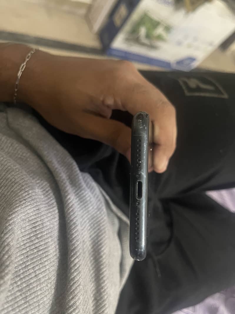 Apple iPhone XR 3