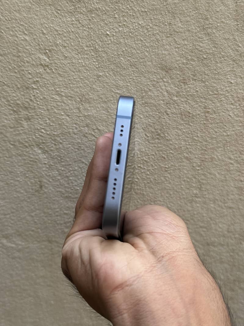 Apple iPhone 14 3