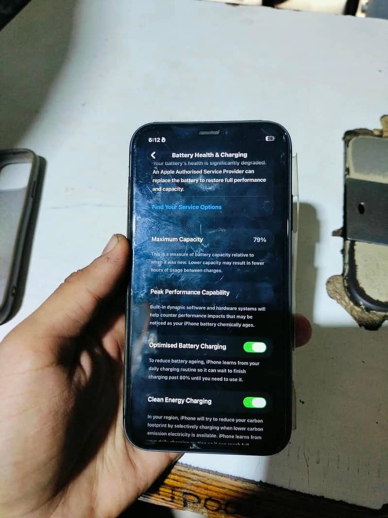 Apple iPhone 11 4