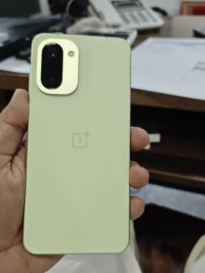 One Plus 15r