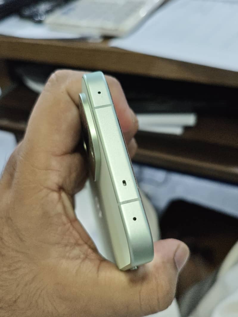 One Plus 15r 2