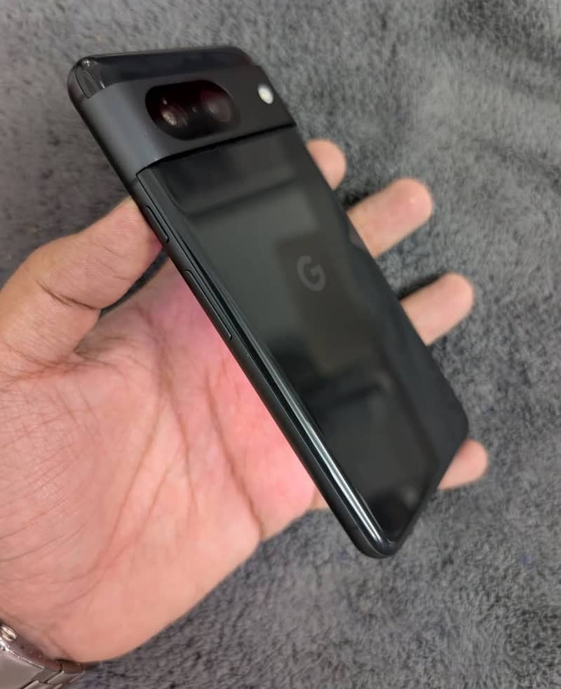 Google Pixel 8 2