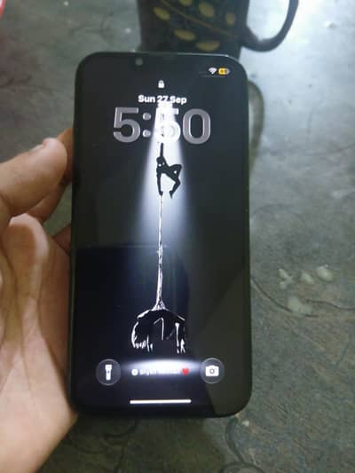 Apple iPhone 13