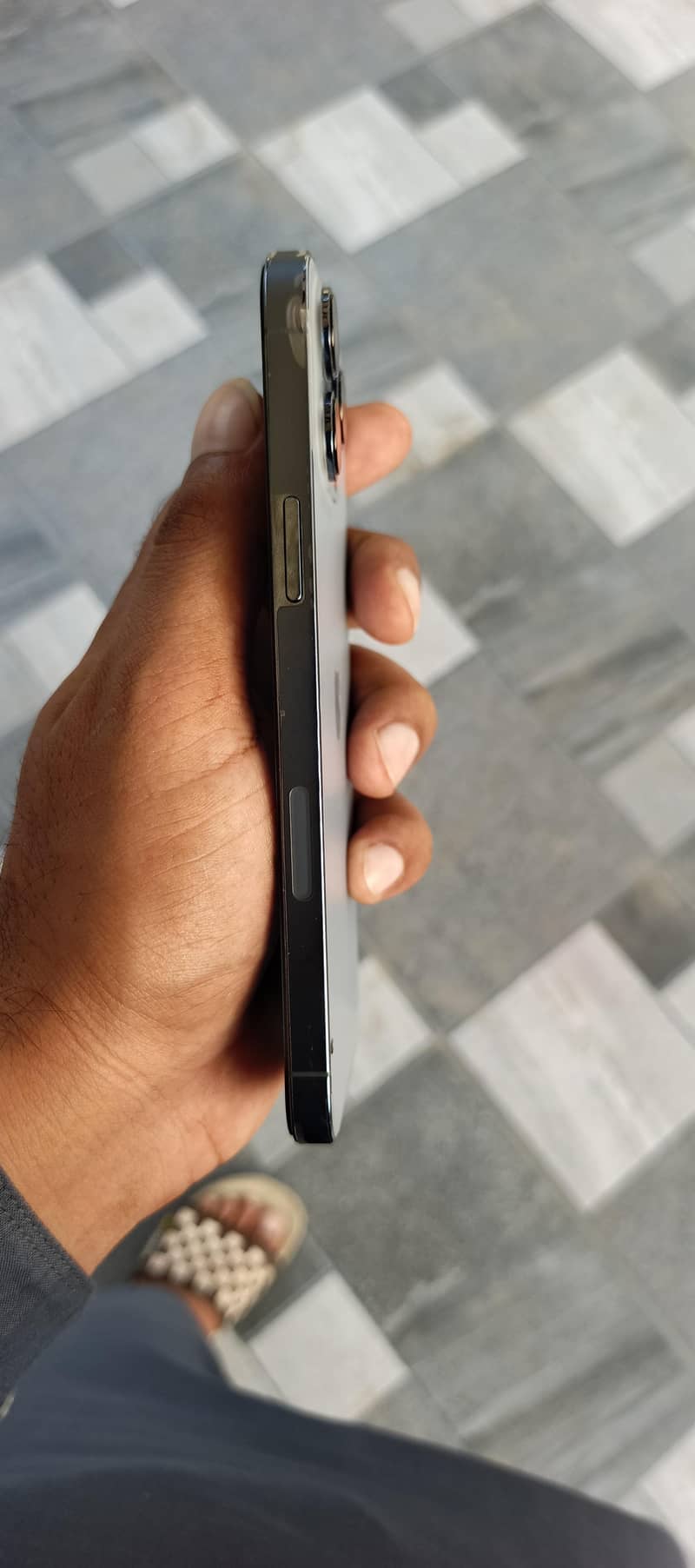 Apple iPhone 13 Pro Max 1
