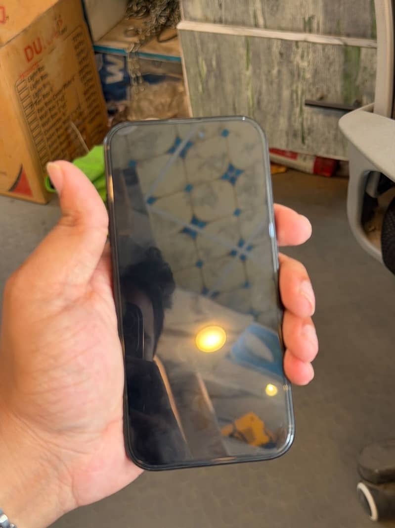 Apple iPhone 16 4