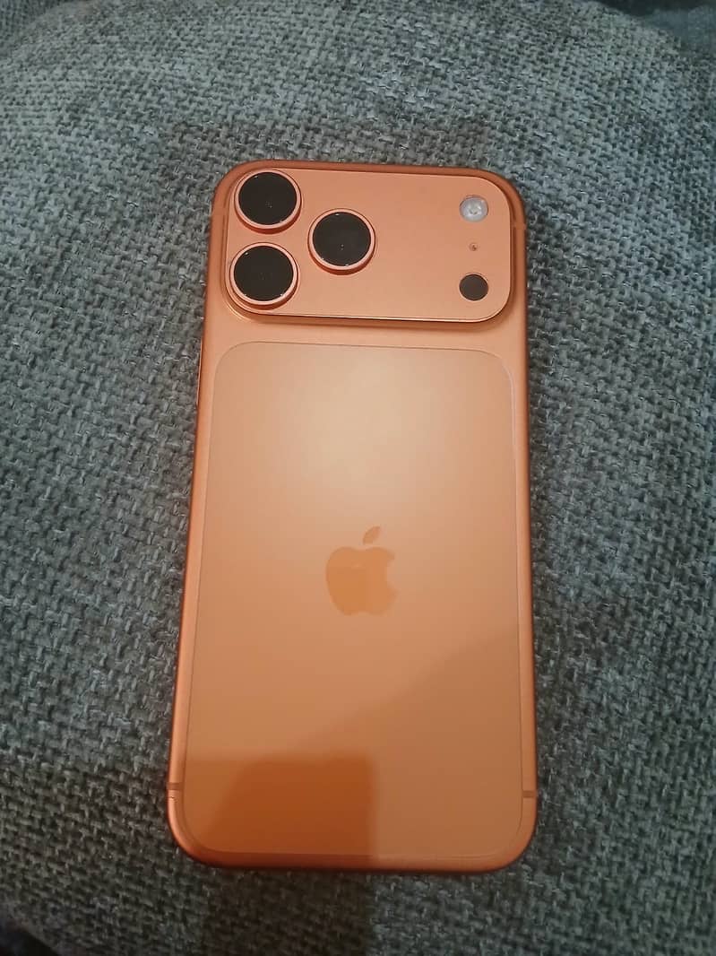 Apple iPhone 17 Pro Max 6