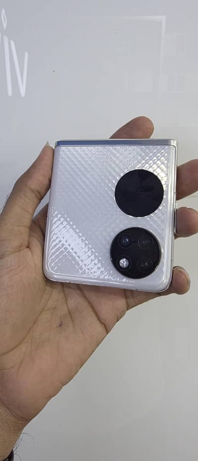 Huawei P50 Pocket pta