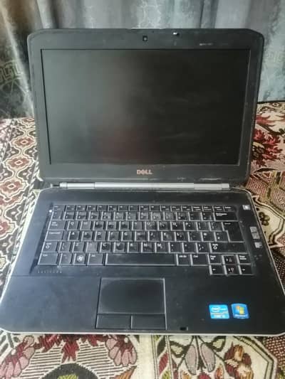 Dell Laptop 8/320 GB