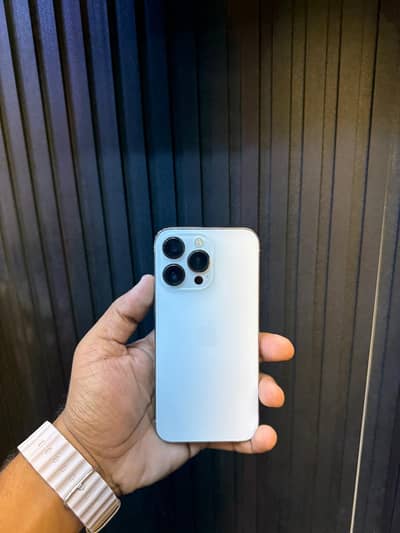 Apple iPhone 13 Pro white color