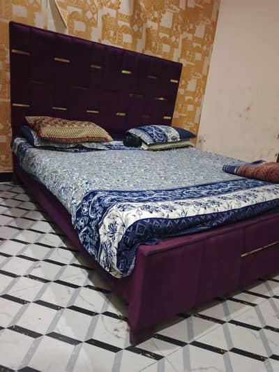 king size double Bed with mattreee