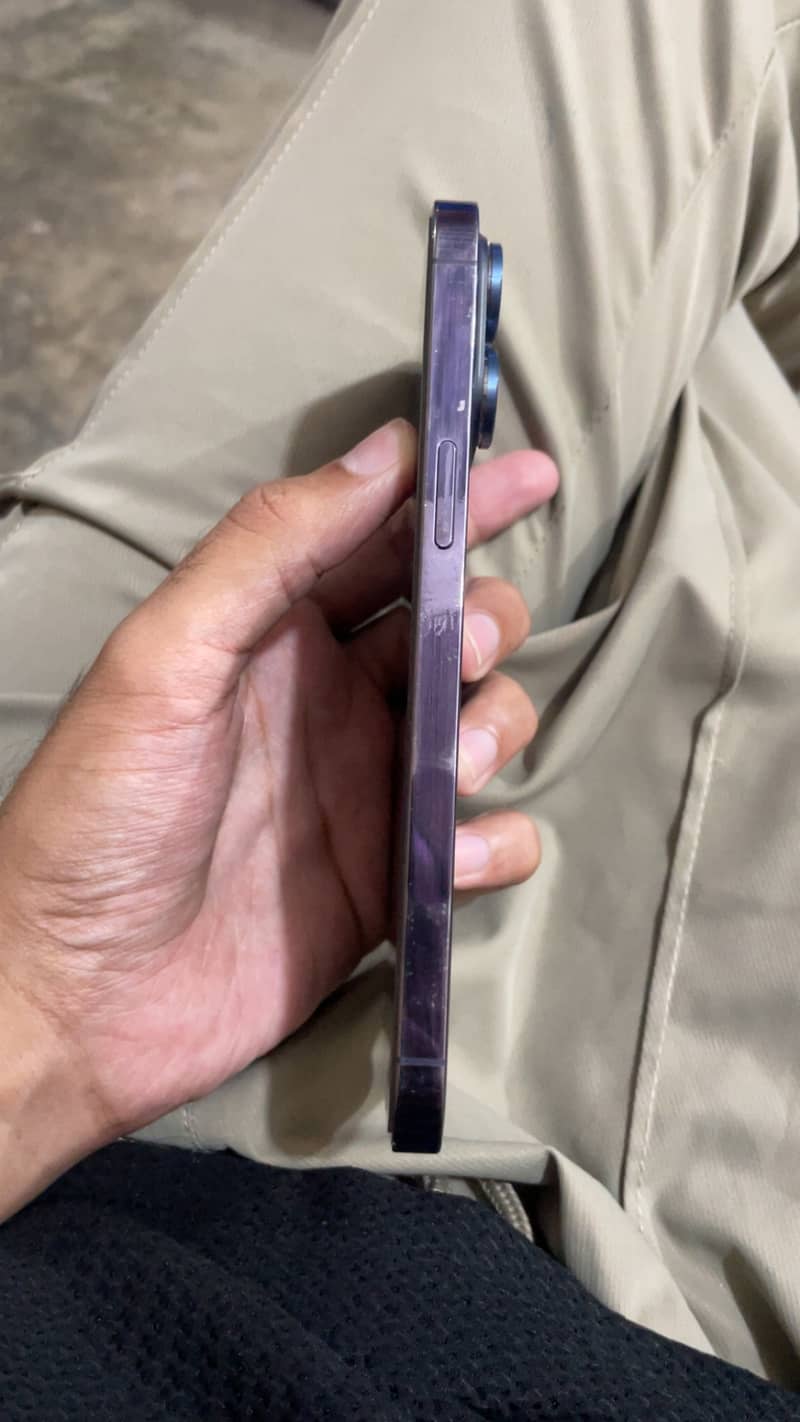 Apple iPhone 14 Pro Max 1