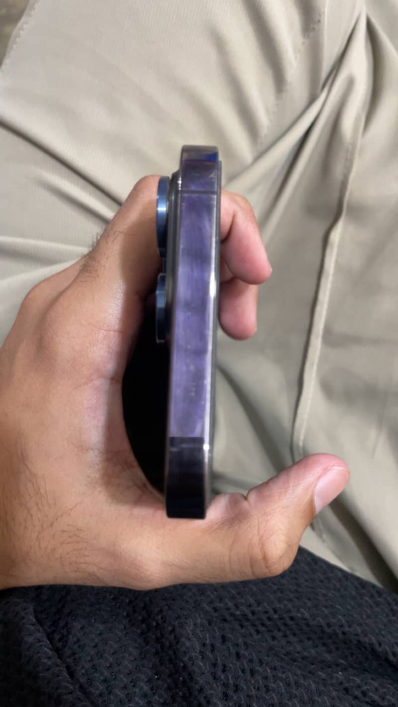 Apple iPhone 14 Pro Max 4
