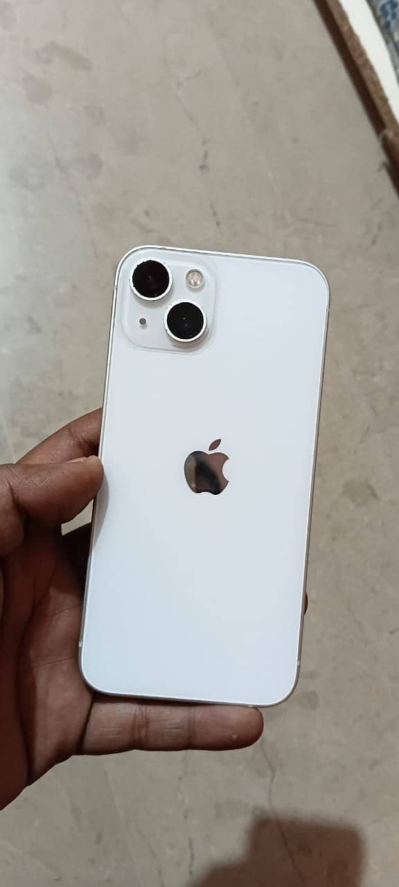 Apple iPhone 13 6