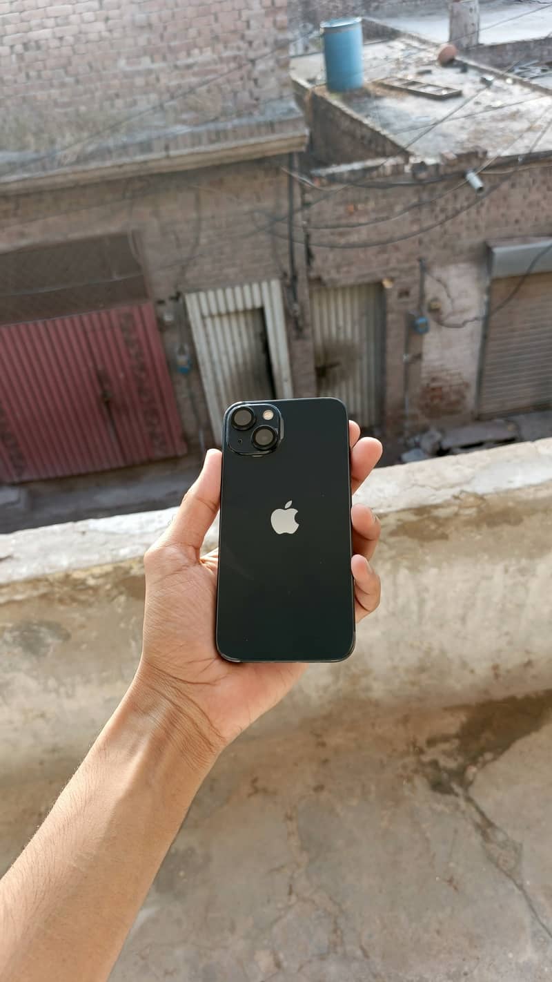 Apple iPhone 13 7
