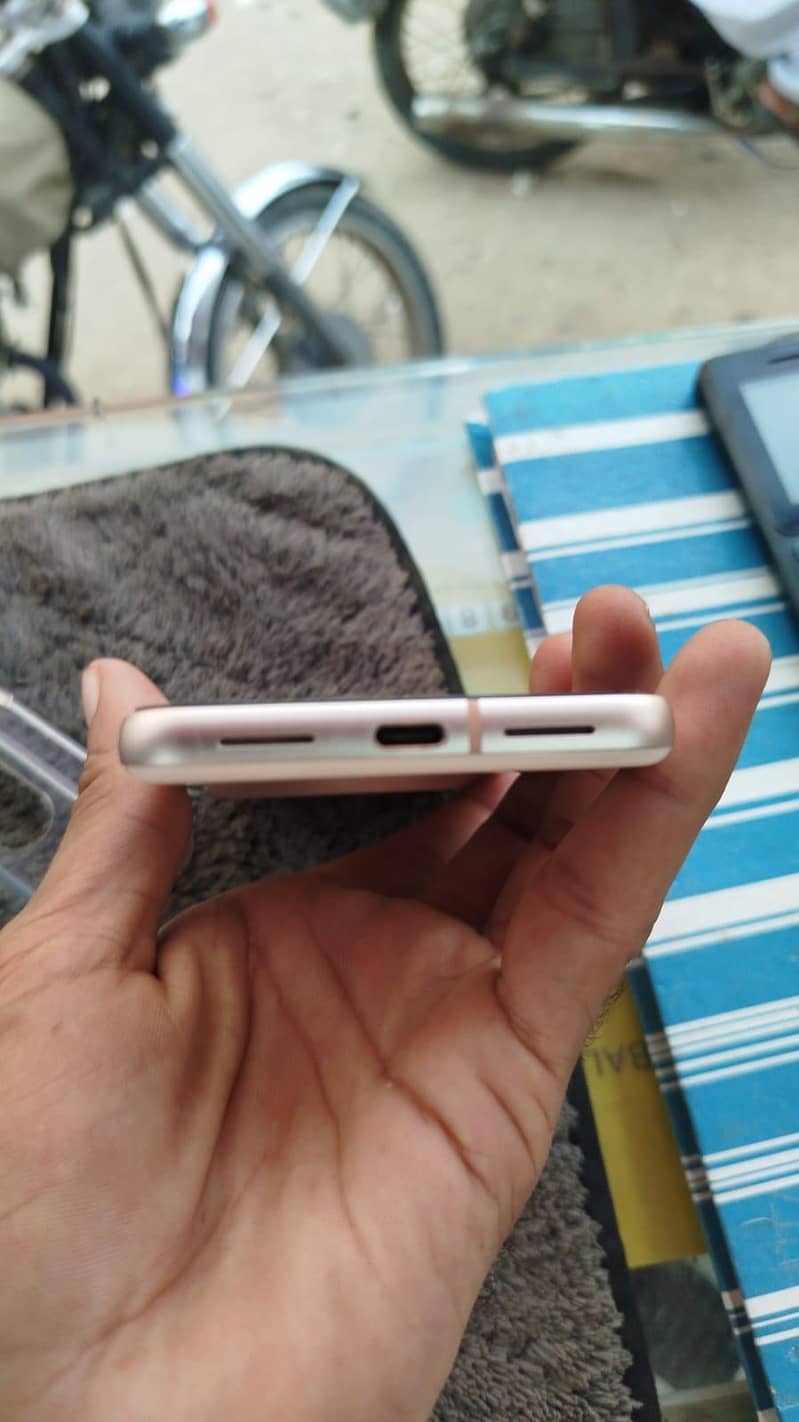 Google Pixel 8 1