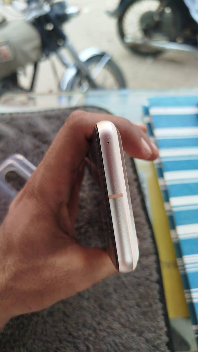 Google Pixel 8 2