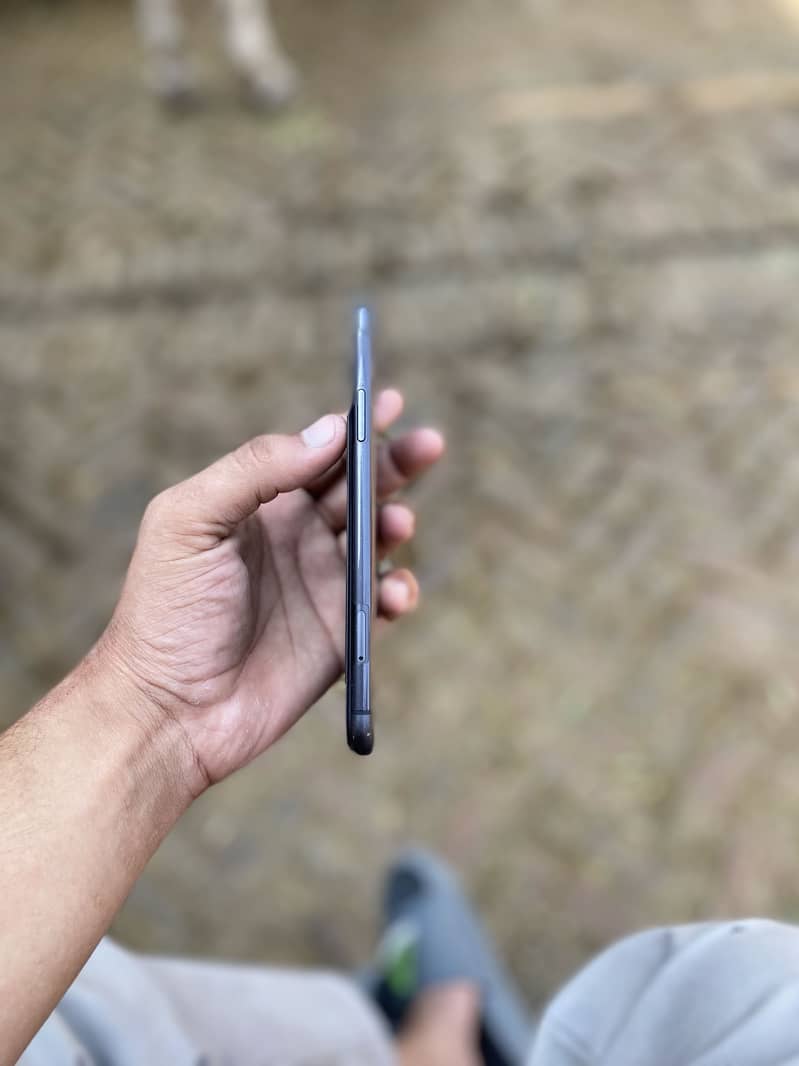 Apple iPhone 11 5
