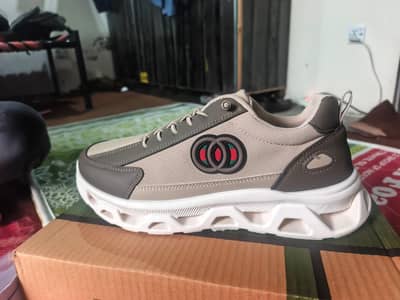 New Men's Chunky Casual Sneakers - Grey/White (Size 43)
