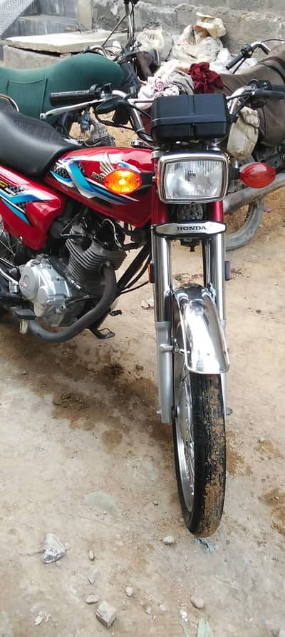 urgent for sale  Honda 125 2024 model all okay hai